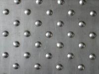 專業(yè)生產(chǎn)金屬沖孔防滑板， 鱷魚嘴防滑板